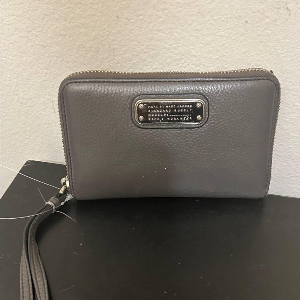 Marc Jacobs Charcoal Leather Wristlet Wallet